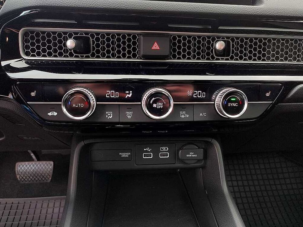 Honda CIVIC 2.0 e: HEV Elegance e-CVT